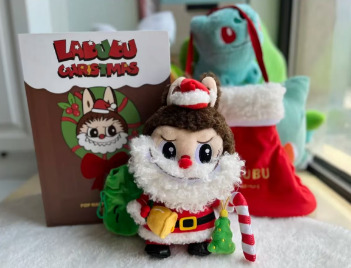 LABUBU Christmas plush gift box